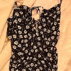 New with tags Lizard thicket sundress. Size small